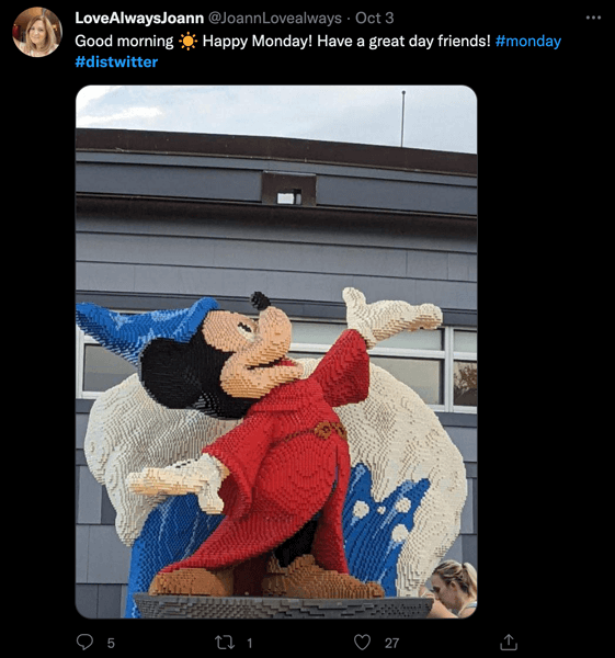 A member of DisTwitter wishing others a good morning